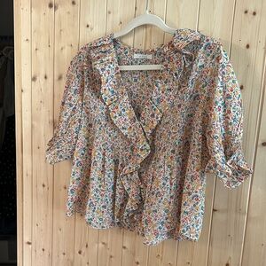 Doen Henri Top - Clover - Floral Ruffle Blouse